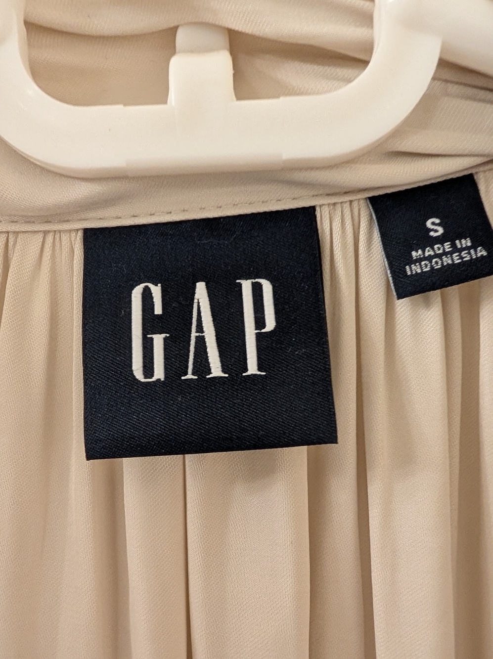 GAP Tie-Neck Shirt ๐ Size Small - Picture 9 of 11